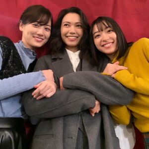Fumi Nikaido Instagram - 両手にかわいこちゃんたち🙈
楽しくワイワイ撮影してます！

@mizuki.yamashita.official 
@narumi_05 

#EyeLoveYou
@eyeloveyou_tbs