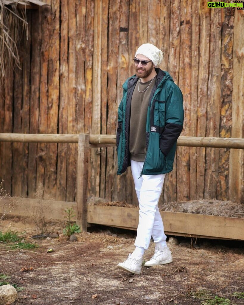 Furkan Palalı Instagram - Baby, it’s cold outside (📸: @kaansarma )