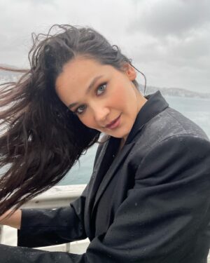 Gülsim Ali Instagram - 💨 Hello