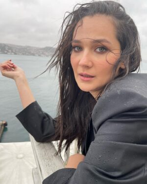 Gülsim Ali Instagram - 💨 Hello
