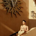 Gülsim Ali Instagram - Harper’s BAZAAR style Genel Yayın Yönetmeni: Gülen Yelmen Fotoğaf: Fırat Meriç Moda Editörü: Hakan Öztürk Proje Uzmanı: Sena Yavuz Saç: Ferit Belli Makyaj: Hakan Kültür Moda Editörü Asistanı: Pınar Akar Fotoğraf Asistanı: Emirhan Şen Teşekkürler @abdullahbulutt @caglagulsarac @ayhanbaykall @visitqatar @abdullahbulutmanagement @prfabricofficial 💙