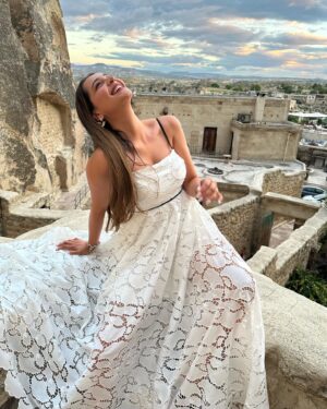 Gülsim Ali Instagram - Sevdiğim canımın hayalini gerçekleştirdim 🤍 🕊️