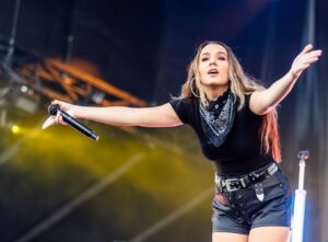 Gabby Barrett Instagram - Vermont, Canada & Connecticut this past weekend! Always a good time. Hyannis, MA is next!🤠