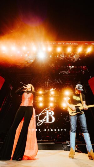 Gabby Barrett Instagram - California sing it 🎶❤️ @gabbybarrett_ 

Watch the Stagecoach livestream, only on @AmazonMusic’s Twitch channel
