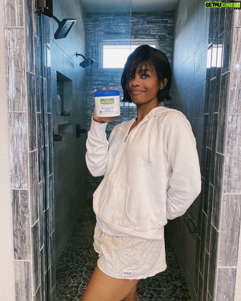 Gabby Douglas Instagram - There’s nothing more important than a little self-care. That’s why I teamed up with @remedydermatologyseries to make a real difference in my skincare. Little fun tip: if you smooth it on after the shower, you’ll know you’re helping to lock in your skin’s natural moisture 🤍