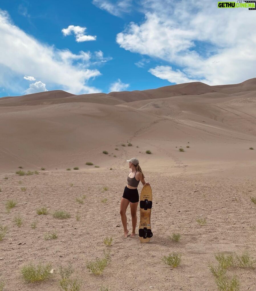 Gabby Petito Instagram - Bikini bottom isn’t the only place there’s sandy cheeks 🌵☀️ ت ➪ swipe to see me fall on my butt #vanlifetravel