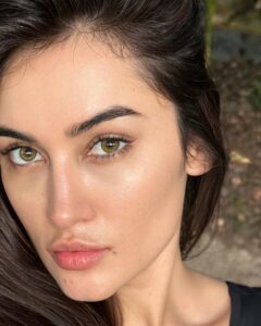 Gabi Melim Instagram - ficar longe de você, não tem mais nada a ver 💘