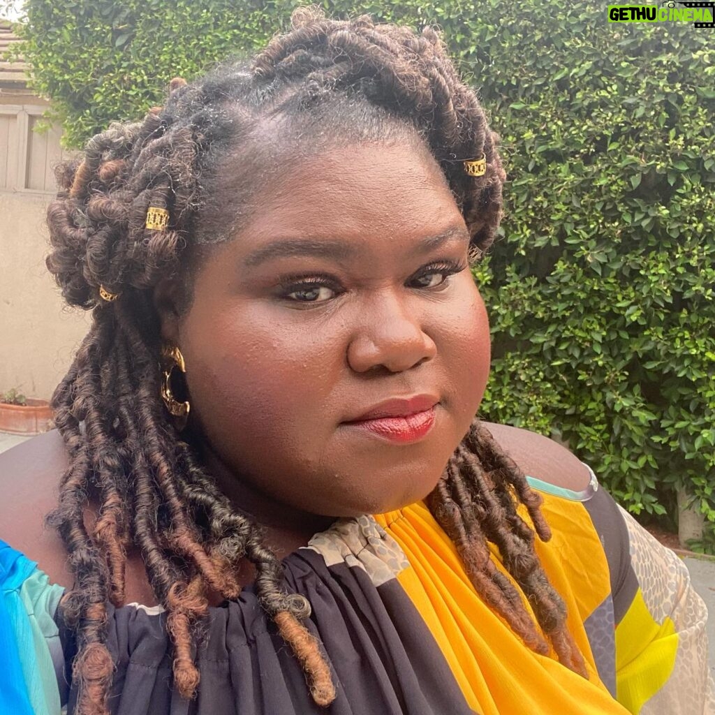 Gabourey Sidibe Instagram - Thanks to my beauty team who got to my house at 5am to keep me from looking like the Crypt Keeper for my day of press for #IfIGoMissingTheWitchesDidIt 💄: @tobyfleischman 💇🏿‍♀️: @knotlessjazzy 💃🏾: @kellyaugustine 👗: @shopj.bolin