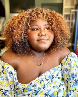 Gabourey Sidibe Instagram - Baby the hair ( @misscopeland310 ) the makeup ( @tobyfleischman ) this top (styled by @kellyaugustine ) and the lighting really teamed up on my ass!