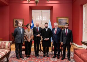 Gabriel Boric Instagram - Esta semana recibiremos en Chile a la Junta de Jefes Ejecutivos del Sistema de las Naciones Unidas y en su antesala, me reuní en La Moneda con el Alto Comisionado de @ONUDerechosHumanos, Volker Türk, encuentro en el que me acompañó el canciller @AlbertoVanKlaveren y el ministro (s) de Justicia, @JaimeGajardoFalcon.