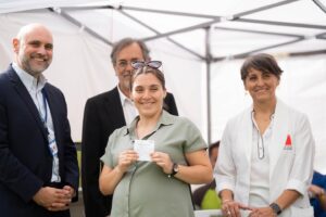 Gabriel Boric Instagram - Como Gobierno estamos preparándonos para el invierno haciendo un llamado, en especial a quienes son parte de los grupos de riesgo, a vacunarse contra la influenza y el Covid-19. Estas vacunas son completamente gratuitas para los grupos definidos, los que pueden revisar en mevacuno.cl.

En paralelo, ya comenzamos la inmunización de recién nacidos y menores de seis meses con el nuevo medicamento Nirsevimab que evitará que lactantes no enfermen gravemente por el virus sincicial. La prevención es fundamental. Entre todas y todos nos cuidamos!