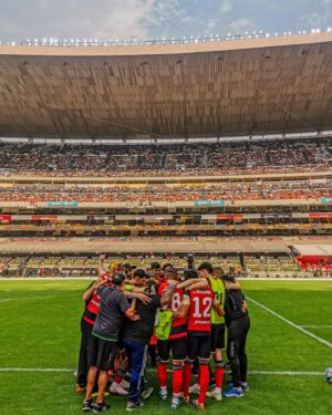 Gabriel Montiel Instagram - Con nuestra emocionante victoria en el Azteca culminamos nuestra participación en el 1er Split de la #kingsleagueamericas. 🔝

Fue un torneo mágico, lleno de momentos increíbles y sí bien tuvimos nuestros altibajos, esperamos haberlos hecho pasar la misma diversión y emoción que con la serie hace años. 🫶🏼✨

Nos vemos en el mundial, prometemos hacer una participación digna de la mejor afición de la #KingsLeague. 🖤❤️💛