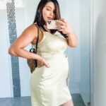 Gabriela Castrovinci Instagram - Happy Sunday 💚💚💚 #23weekspregnant #6monthspregnant #fitmom #fitness #nurse #nurseinjector