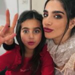 Gabriela Sari Instagram - Con vos todas son mis favoritas. T😍♥️ La felicidad es inmensa 🙌🏼compartir mi pasión con vos es un lujo que me doy cada noche que podes acompañarme al teatro , poder transmitirte algo de este mundo maravilloso que es la actuación, lo agradezco siempre 🙏🏼que importante y lindo a la vez es poder transmitirles amor por el oficio , trabajo o profesión. Que tengan una hermosa semana ✨