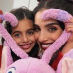 Gabriela Sari Instagram - Con vos todas son mis favoritas. T😍♥️ La felicidad es inmensa 🙌🏼compartir mi pasión con vos es un lujo que me doy cada noche que podes acompañarme al teatro , poder transmitirte algo de este mundo maravilloso que es la actuación, lo agradezco siempre 🙏🏼que importante y lindo a la vez es poder transmitirles amor por el oficio , trabajo o profesión. Que tengan una hermosa semana ✨
