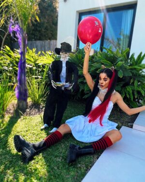 Gabriela Sari Instagram - Halloween Birthday🎃🎂👻🎉

Un poco del finde cumpleañero 
Familia, amigos ,el rédalo de la vida ♥️

Gracias por acompañarme siempre ☀️

@tarotrodante @wheniwishentretenimiento 
@sisucafeva @majomartincakes 
@annier_catering @cotillonmayoristaolivia 
@maguistyle_. @el.rincon.de.valentina