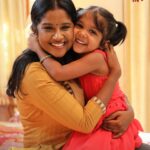Gabriella Sellus Instagram - Oru deivam thantha poove ❤️ சுந்தரி | திங்கள் - சனி | 7 PM #SunTV #Sundari #SundariOnSunTV #Serials #TamilSerials #SunDigital