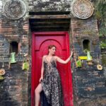 Gaby Ramirez Instagram - @bellofcalifornia . #Bali y sus maravillas . thank you @bonito.bali . #minitrip #paisaje #travellove #fotografianaturaleza #paisajesnaturales #placetobe #travelguide #montaña #stunningview #travelworld #gabyramirez #instatraveling #fotonaturaleza #natu #mesmerizing #scenicview #tourist #verde #instatravelling #vacation #naturalezapura #puraagungjagatnatha #travels #ruta #travelpics