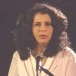 Gal Costa Instagram - 21 anos sem @waly.salomao Emocionante homenagem de Gal no @showdavida ao amigo Waly Salomão, que partiu em 05/05/2003. Vídeo: Canal YouTube Calulinho #GalCosta #EquipeGal