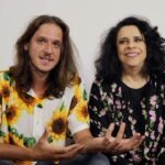 Gal Costa Instagram - Hoje é o aniversário do cantor e compositor @rubelrubelrubel! Um dos singles de “Nenhuma Dor”, álbum comemorativo de 75 anos da Gal, lançado em 2021 pela @biscoitofino traz o cantor carioca, já havia participado de uma apresentação do show “A Pele do Futuro”, na Fundição Progresso (RJ), pouco antes do isolamento imposto pela pandemia. O registro ao vivo de “Baby”, com Gal e Rubel, feito sem maiores pretensões, foi lançado em 2020 nas plataformas digitais com ótima repercussão. Em “Nenhuma Dor”, Rubel participou do dueto de “Coração Vagabundo”, canção de @caetanoveloso, originalmente lançada no álbum “Domingo” (1967), primeiro de Gal Costa e Caetano. 🎂 Feliz aniversário Rubel! CORAÇÃO VAGABUNDO (Caetano Veloso) Produzida por Felipe Pacheco Ventura, Marcus Preto e Rubel Rubel – Voz, Violão Felipe Pacheco Ventura –Violinos, Violas, Arranjo de Cordas Marcus Ribeiro – Cellos 🎶 Ouça o álbum “Nenhuma dor” nas plataformas digitais e YouTube. #GalCosta #Rubel #EquipeGal