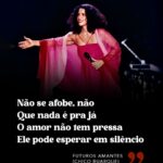 Gal Costa Instagram - “Num fundo de armário Na posta-restante Milênios, milênios no ar” 🎶 Futuros Amantes (Chico Buarque) Álbum: Mina D’Água do Meu Canto (1995) #GalCosta #EquipeGal