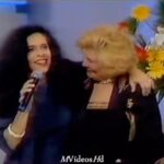 Gal Costa Instagram - 🌹 Celebrando o Dia Internacional da Mulher com nossa Gal Costa no programa da eterna @hebecamargooficial em 1993. Duas mulheres extraordinárias que nos inspiram com exemplo de força, talento e autenticidade. No dia de hoje, 08 de março, também celebramos o nascimento de Hebe. Hoje é o dia de enaltecer todas as mulheres que moldam o mundo com sua coragem e determinação. Marque aqui nos comentários uma mulher PODEROSA! 💪🏻 Vídeo: Canal Maurício Vídeos HD #GalCosta #HebeCamargo #EquipeGal #DiaInternacionaldaMulher