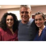 Gal Costa Instagram - 🎂✨ Hoje é um dia especial! É dia de celebrar o aniversário da diretora @dandaraferreira! A parceria e confiança mútua entre Gal e Dandara foi a essência de projetos extraordinários. Dandara trouxe sua visão única para a trajetória artística da nossa diva, dirigindo a elogiada série documental “O nome dela é Gal” (HBO, 2017) e, a convite da própria Gal, o longa-metragem “Meu Nome É Gal”(2023). Dandara, que seu dia seja repleto de alegria, realizações e rodeado pelo carinho daqueles que reconhecem e admiram o incrível trabalho que você faz! 🌟🎈 Parabéns! #GalCosta #EquipeGal