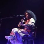 Gal Costa Instagram - “Sim, foi você”, primeira canção de @caetanoveloso que Gal gravou em seu compacto lançado em 1965 pela RCA, ainda assinando como Maria da Graça. Gal fez questão de regravar essa canção numa versão só voz e violão, em homenagem a Caetano no DVD “Estratosférica Ao Vivo”, lançado em 2016 pela @biscoitofino. 📱🤘 O DVD “Estratosférica Ao Vivo” está disponível na íntegra no youtube.com/biscoitofino #GalCosta #EquipeGal #BiscoitoFino