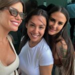 Gala Caldirola Instagram - Me dieron el lugar como señora, pero mi respeto hacia los animales está por encima de cualquier poder, y prefiero que caminemos junto a él❤️ ( deje este post programado desde el primer día de grabación jeje ) @ganaroservir @canal13cl