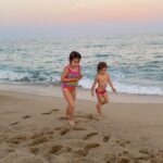 Gala Caldirola Instagram - Playa, amigos y un atardecer hermoso… Soy feliz🦋