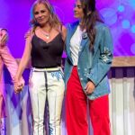 Galilea Montijo Instagram - Tengo la fortuna de tener mejores amigas de muchos años, una de ellas eres tú, más de 30 años de reír, gozar y llorar juntas mi manitaaaaaaa @larox07 Estoy tan orgullosa de ti!!! Amo verte triunfar HERMANA DE MI ALMA 💕💕💕💕💕💕💕 Estás increíble en @evitarpendejos te amo tanto 💋💋💋💋💋💋