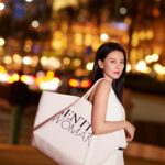 Gao Yuanyuan Instagram - 双行线👣#GOOTD