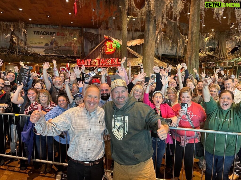 Garth Brooks Instagram - New single, new album, new limited series box set! Let’s celebrate the release with Johnny Morris at the @BassProShops HQ on @talkshoplive! love, g #StudioG (link in bio)