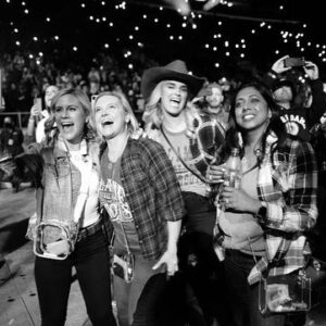 Garth Brooks Instagram - GO IRISH!!!!!!! love, g