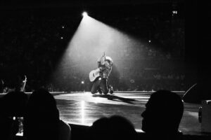 Garth Brooks Instagram - LIVE MUSIC is BACK!!! I miss you already!!! 🙏 THANK YOU for my life and for tonight!!!! love, g #GARTHinVEGAS