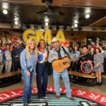 Garth Brooks Instagram - Thank you @robinrobertsgma & @goodmorningamerica for coming to the NEON NEIGHBORHOOD to help us open @friendsbarnash!!!! love, Mr. Yearwood