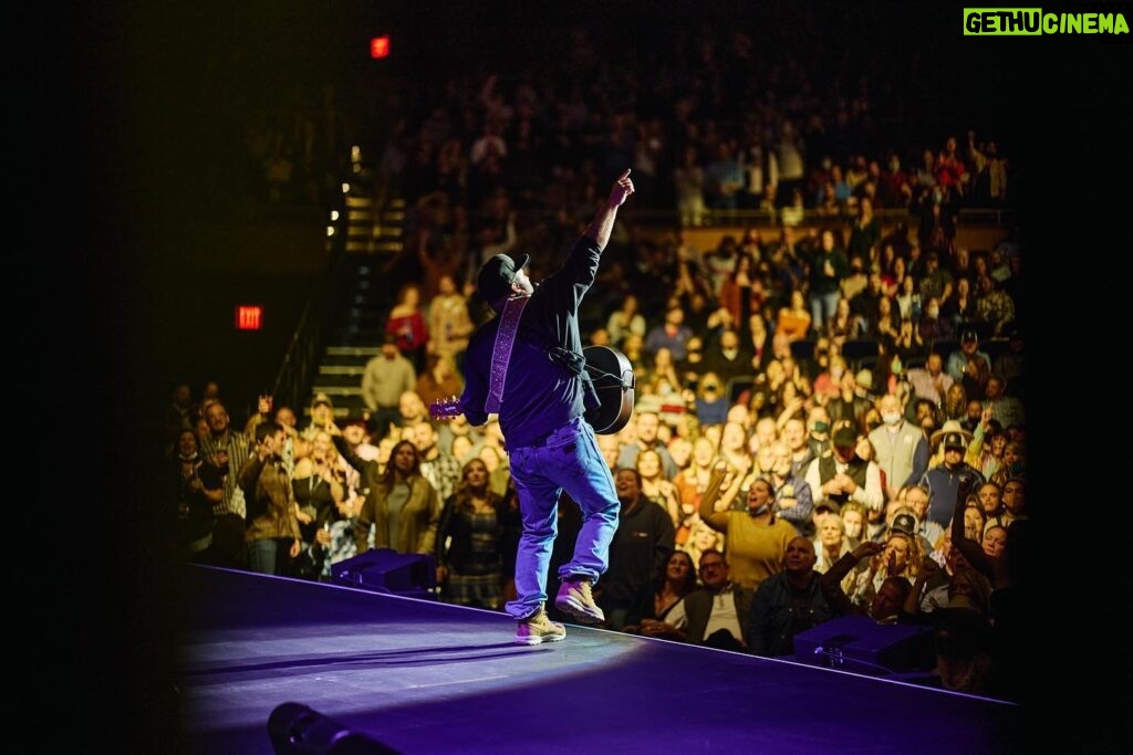 Garth Brooks Instagram - The BEST way to spend my Birthday weekend… with YOU!!! Thank YOU!!!! love, g