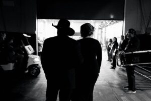 Garth Brooks Instagram - Let the Vegas nights begin!!!!!!! love, g 

Click link in bio to watch #StudioG
