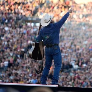 Garth Brooks Instagram - GO IRISH!!!!!!! love, g