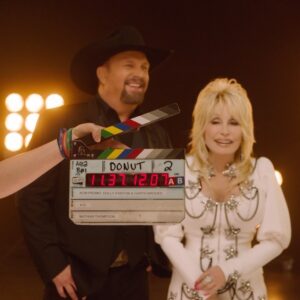 Garth Brooks Instagram - If these bloopers are any indication of what’s to come at the #ACMawards tomorrow night…you’re in for a wild ride! TuneIN on @primevideo ! love, g