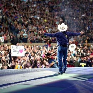 Garth Brooks Instagram - GO IRISH!!!!!!! love, g