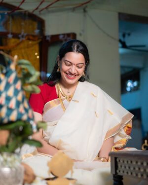 Geetha Madhuri Instagram - ఉదకశాంతి! Udhaka shaanthi!!! 

PC - @guntiartstudio