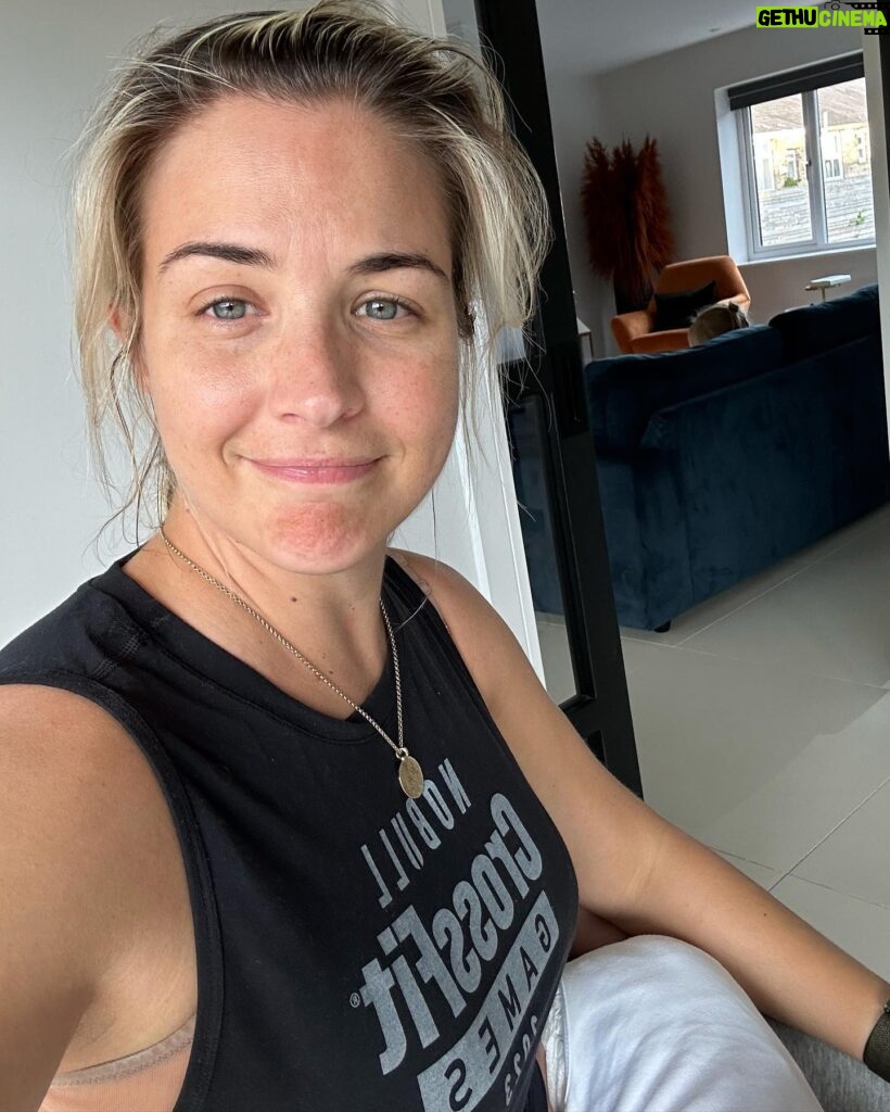 Gemma Atkinson Instagram - I had a lots of lovely DMs asking how I look so fresh on my shoot with a 9 week old so I thought I show you some reality! On my shoot i had my hair and makeup done professionally. At home & on the school runs it’s completely different. I haven’t actually washed my hair since that shoot on Monday and my dining table is still being used as a changing station for Tio 9wks in 😂 My right eye has been wrecking lately which is either from lack of sleep or the start of friggin pink eye from nappies 🤦🏼‍♀️ Gorka is based in London for this series so it’s a juggle to say the least! What I’m saying is, home life is incredibly different to what my shoot showed. It’s messy, it’s chaotic, it’s tiring and it’s normal. I don’t think anyone truly has every aspect of life nailed. So DO NOT compare to the glam stuff on social media. By 3pm that same day I was back to looking like I’d been dragged through a hedge backwards, being bombard with different things Mia wanted for tea, Tio with poo up his back and the squeaker from a dog toy being shredded all over my carpet! By Christmas, I’m gonna look 20 years older 😂