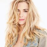 Gemma Atkinson Instagram - Chatting about my new children’s book “Dogs Don’t Dance” 📖 Thanks for having me @fabulousmag 🖤 Styling @kate_barbour Hair @dinopereirahair Makeup @daniguinsbergmua