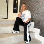 Gemma Atkinson Instagram - Excited to share my brand new @inthestyle collection launching THIS WEDNESDAY at 7pm (ad) 𝐖𝐈𝐍 𝐘𝐎𝐔𝐑 𝐅𝐀𝐕𝐄 𝐋𝐎𝐎𝐊! 🤍 The cosy Autumn season is here! 🍂 I’ve worked with the ITS team to bring you a collection of new season staples which is full of comfy styles that you can pop on this autumn! They’re perfect if you’ve got a coffee date with the girls, doing the school run or just relaxing at home watching your favourite film!🤍 We’ve included lots of versatile pieces into this range from sweats to knitted dresses to knitted jumpers to lounge sets and so much more! I love it 💫 To celebrate we’re also giving you and a mate the chance to 𝐖𝐈𝐍 𝐘𝐎𝐔𝐑 𝐅𝐀𝐕𝐄 𝐋𝐎𝐎𝐊! For your chance to 𝐖𝐈𝐍: 1️⃣ LIKE this post 2️⃣ TAG your mate you'd share it with 👯‍♀️ 3️⃣ Make sure you both FOLLOW @inthestyle @glouiseatkinson Good luck! 🍂🤎 The comp winners will be announced on Wednesday before the launch at 7pm. As always, thanks for the support, and the patience with this one! I had some time off growing a human 🥰
