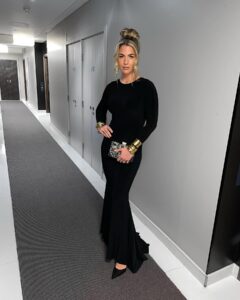 Gemma Atkinson Instagram - Ready for the Brits! 🇬🇧 🇬🇧 🇬🇧 Styling @ryankaystyles Hair and makeup @natasha.de.cazalet