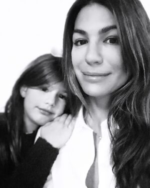 Genevieve Padalecki Instagram - Got to celebrate another year around the sun. I’m pretty lucky. Thanks for all the bday love. ❤️💫✨🎂. 
📸: Odette