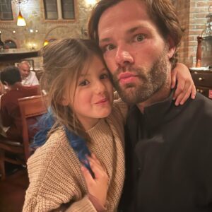 Genevieve Padalecki Instagram - Our St. Paddy’s gal is 7 today. Pinch me, that flew by fast. Love you my fierce girl. ❤️🦄 👩‍🎤🍀