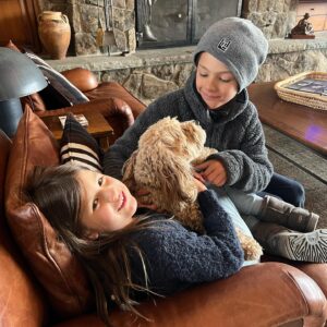 Genevieve Padalecki Instagram - Our St. Paddy’s gal is 7 today. Pinch me, that flew by fast. Love you my fierce girl. ❤️🦄 👩‍🎤🍀
