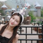 Genie Chen Instagram – 來香港的最終目的 … 💭

到迪士尼補貨史黛拉兔 !!
儘管家裡已經有兩大櫃的兔子
但還是出新款就想蒐集的史黛拉瘋狂粉 🙂‍↔️